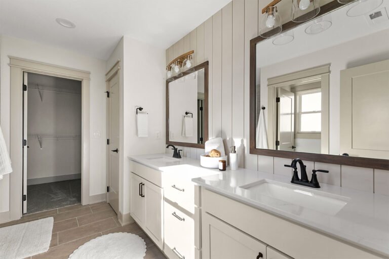 01-IMG_0001_0033_18-IMG_0105