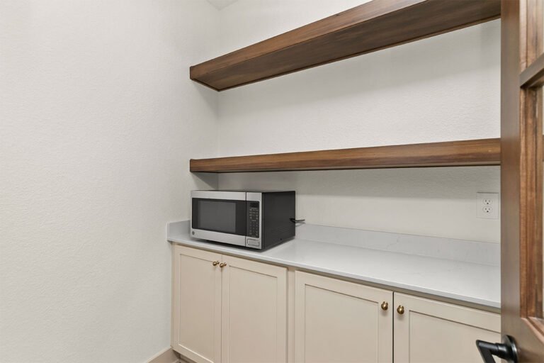 01-IMG_0001_0043_08-IMG_0040