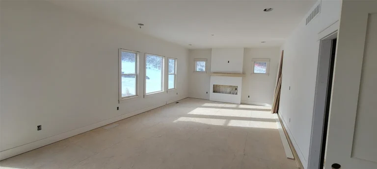 061ee4c8818239e4c36c72f86fc2ec4f-uncropped_scaled_within_1536_1152